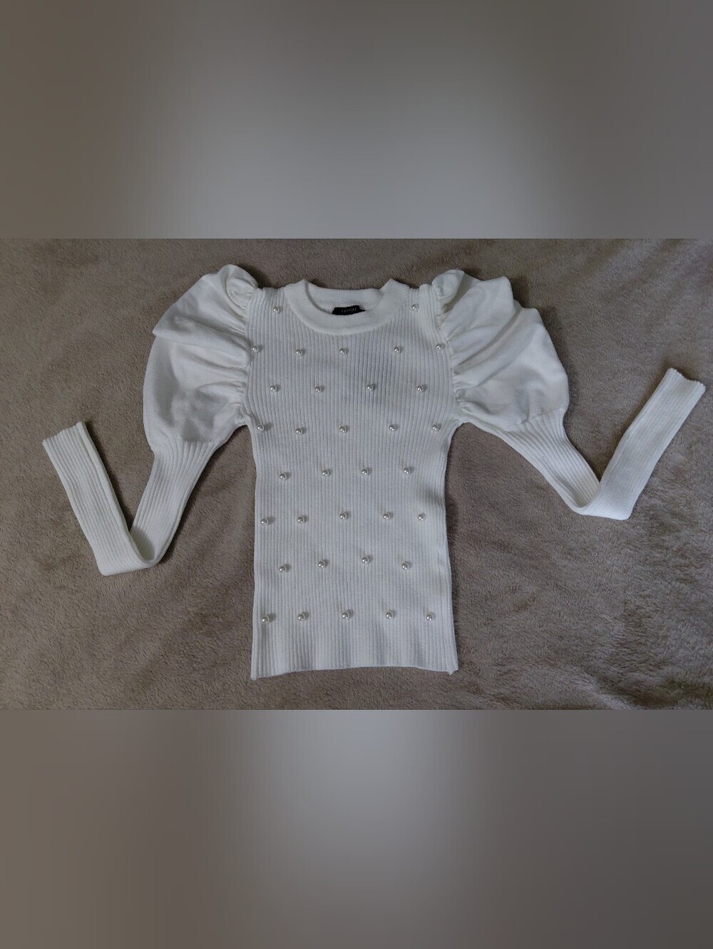 NWT Forever 21 Pearl Embellished Puff Sleeve Ribbed Sweater Top XS White - Picture 1 of 3